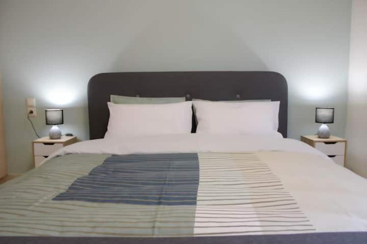 Cozy Modern Apartment อิโออันนินา ภายนอก รูปภาพ